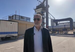 قدردانی از تلاش کارکنان کارخانه آسفالت سازمان عمران