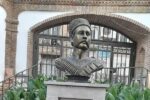 نصب تندیس ستارخان در خانه تاریخی نیکدل