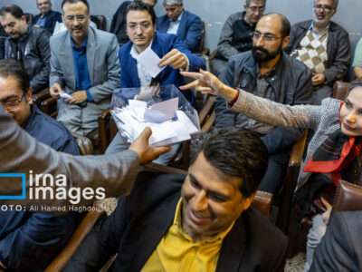 یک انجمن و نام‌هایی که بر تارک دفتر روزنامه‌نگاری می‌درخشند