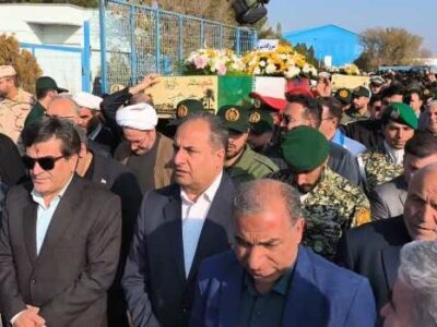 حضور فرهنگیان و دانش‌آموزان تبریزی در مراسم استقبال از شهدای گمنام