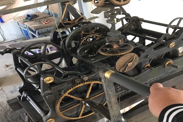 تعمیر و راه اندازی ساعت عمارت شهرداری تعمیر و راه اندازی ساعت عمارت شهرداری