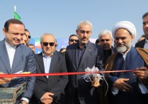 افتتاح کریدور شهدای اقتدار منطقه آزاد ارس با حضور وزیر اقتصاد و امور دارایی