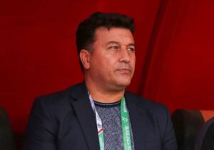  امیدوارم تراکتور وارد ریل قهرمانی شود/ زنوزی از حق هواداران دفاع کرد.