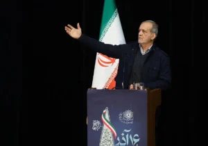 پزشکیان:هر صاحبنظری راهحلی دارد بیاید کمک کند/ وضعیت فعلی بنزین نهتنها عادلانه نیست، بلکه به ضرر محرومان است