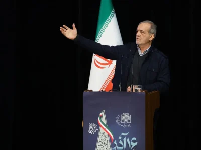 پزشکیان:هر صاحبنظری راهحلی دارد بیاید کمک کند/ وضعیت فعلی بنزین نهتنها عادلانه نیست، بلکه به ضرر محرومان است