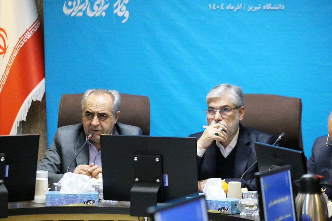 امضای بیش از سه همت تفاهم نامه همکاری میان دانشگاه ها و بخش صنعت آذربایجان شرقی امضای بیش از سه همت تفاهم نامه همکاری میان دانشگاه ها و بخش صنعت آذربایجان شرقی