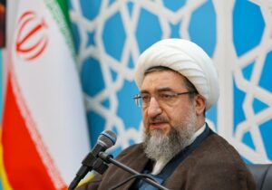 مطالبه گری و نقادی ویژگی دانشجویان است