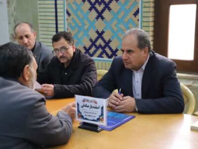 برپایی میز خدمت آموزش و پرورش استان آذربایجان شرقی در مصلای تبریز