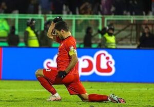 چرا دوستانی که امروز ناراحت هستند سال گذشته که به من و علیرضا بیرانوند بی‌احترامی شد، حرفی نزدند؟