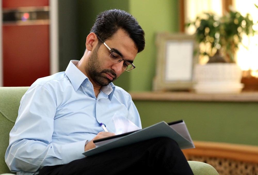 آقای رئیس جمهور؛ سیاه کردن ابزار ارتباطی خبرنگاران مظلوم هنر نیست! آقای رئیس جمهور؛ سیاه کردن ابزار ارتباطی خبرنگاران مظلوم هنر نیست!