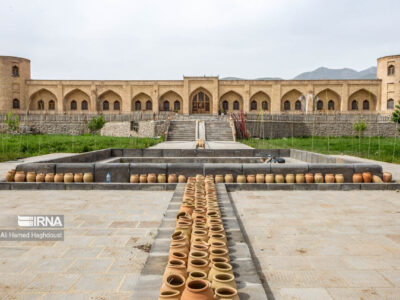 پیشرفت ۸۰ درصدی مرمت کاروانسرای تاریخی خواجه‌نظر