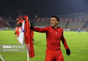 ماشین گلزنی تراکتور دو رقمی شد