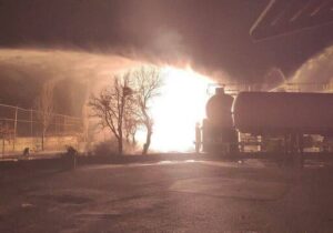 آتشسوزی در یک شرکت خصوصی در مسیر پالایشگاه تبریز