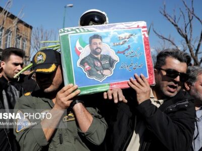 پیکر شهید خلبان سرهنگ مهدی فیروزمند در تبریز تشییع شد