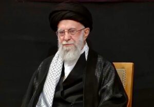 دست انتقام ملت ایران قاتلان امام امت گریبان آنان را رها نخواهد کرد.