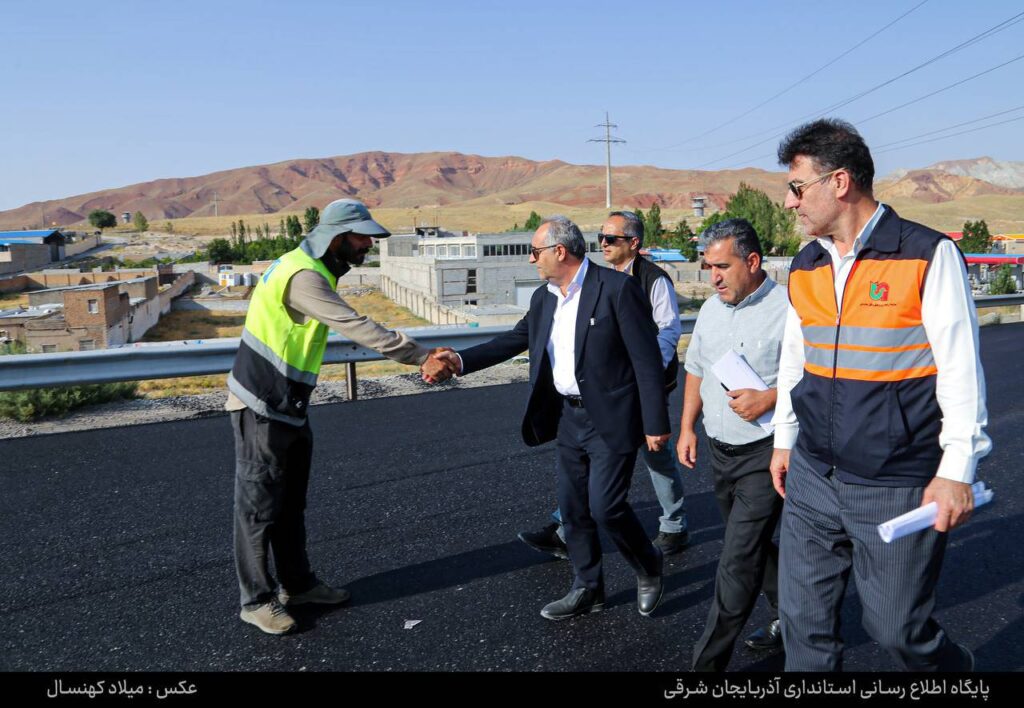 گزارش تصویری بازدید استاندار آذربایجان شرقی از پروژه آسفالت آزادراه تبریز-زنجان