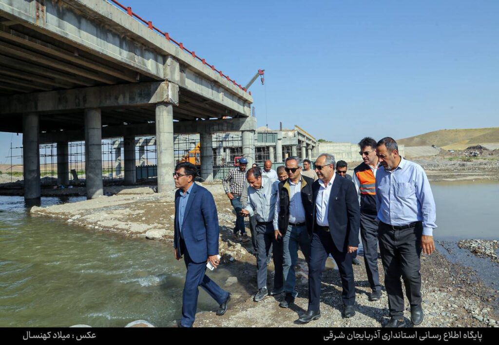گزارش تصویری بازدید استاندار آذربایجان شرقی از پروژه آسفالت آزادراه تبریز-زنجان